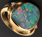 Кольцо с многоцветным опалом Золото