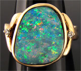 Кольцо с многоцветным опалом Золото