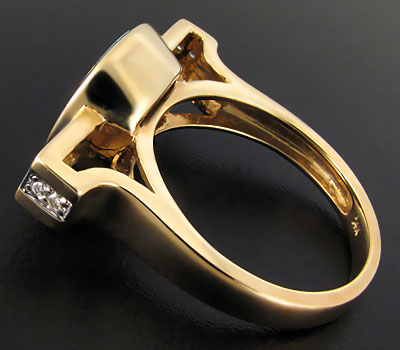 Кольцо с роскошным ярким опалом Золото