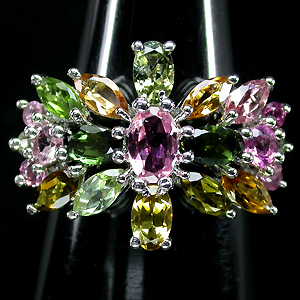 Прелестное кольцо с разноцветными турмалинами