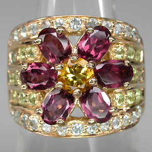 Широкое кольцо из коллекции "Mia" с самоцветами