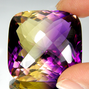 Аметрин безупречной огранки 81,4 карат