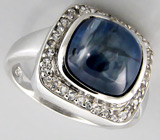 Кольцо из коллекции "Sunshine" с кабошоном синего сапфира Серебро 925