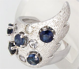 Текстурное кольцо с насыщенно-синими и бесцветными сапфирами Серебро 925