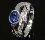 Кольцо с синим сапфиром и бесцветными топазами Серебро 925
