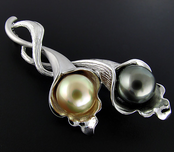 Брошь/кулон с цветным и золотистым жемчугом