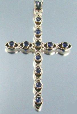 Кулон-крест с иолитами