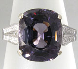 Кольцо с пурпурной шпинелью 5+ карат и бриллиантами Золото