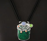 Кулон с малахитом, халцедоном, перидотом и сапфирами на шнуре Серебро 925