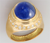 Массивный перстень с крупным кабошоном сапфира и бриллиантами Золото