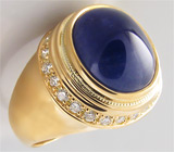 Массивный перстень с крупным кабошоном сапфира и бриллиантами Золото