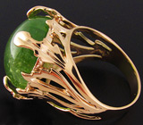 Массивный перстень с крупным кабошоном перидота Золото