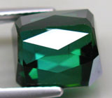 Крупный неоново-зеленый турмалин 8,82 карат 