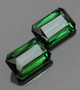 Пара чистейших зеленых турмалинов 3,17 карат