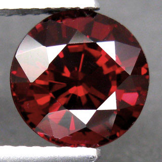 Превосходная шпинель 2,72 карат