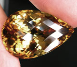 Чистейший империал топаз 53,93 карат 