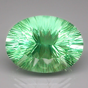 Крупный зеленый флюорит 66,27 карат