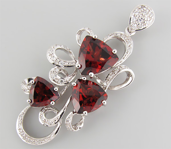 Кулон из коллекции "Sunshine" с гранатами