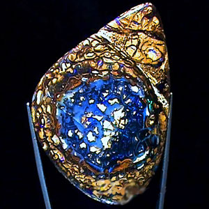 Крупный эффектный опал 107,53 карат