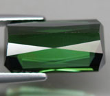 Чистейший зеленый турмалин 6,01 карат 