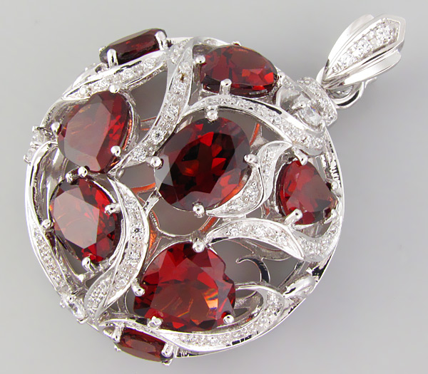 Кулон из коллекции "Sunshine" с гранатами