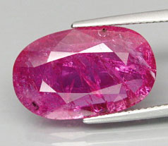 Необлагороженный розовый сапфир 11,25 карат