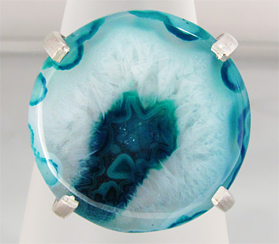 Стильное кольцо с агатом