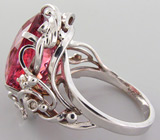 Кольцо с крупным пурпурно-красным турмалином и бриллиантами Золото