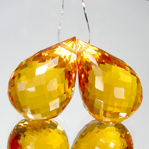 Пара золотистых цитринов 39,9 карат