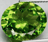 Крупный перидот 8,08 карат 