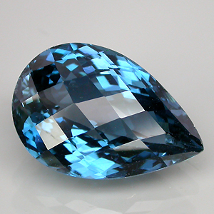 Насыщенно-синий топаз 9,5 карат