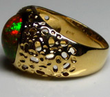Кольцо с фантастическим опалом Золото