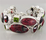 Сапфиры в цоизите, гранаты и перидоты в эффектном браслете Серебро 925