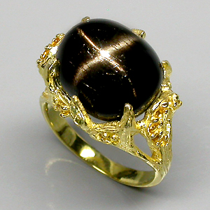 Кольцо из коллекции "Mia" с крупным звездчатым диопсидом