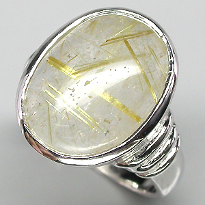 Стильное кольцо с золотистым рутиловым кварцем