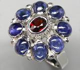 Кольцо с рубиновой шпинелью и кабошонами синих сапфиров Серебро 925