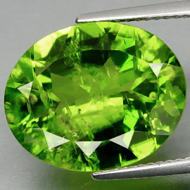 Крупный перидот 10,43 карат