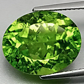 Перидот 9,35 карат