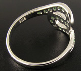 Изящное кольцо с яркими цаворитами Серебро 925
