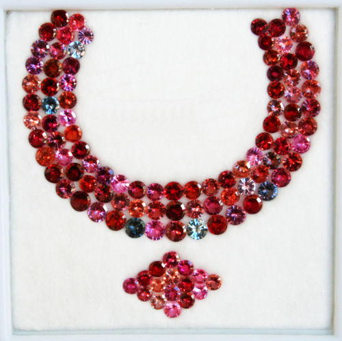 105 разноцветных шпинелей