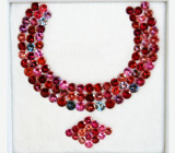 105 разноцветных шпинелей 