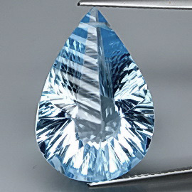 Топаз эффектной огранки 22,43 карат