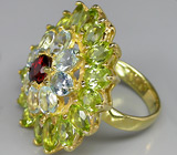 Крупное кольцо из коллекции "Mia" с гранатом, топазами и перидотами Серебро 925