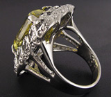 Эффектное кольцо с цитрином оттенка "зеленое золото" Серебро 925