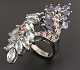 Замечательное кольцо с иолитами, топазами и сапфирами Серебро 925