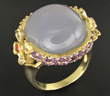 Кольцо с крупным кабошоном халцедона, аметистами и сапфирами Серебро 925