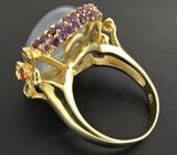 Кольцо с крупным кабошоном халцедона, аметистами и сапфирами Серебро 925