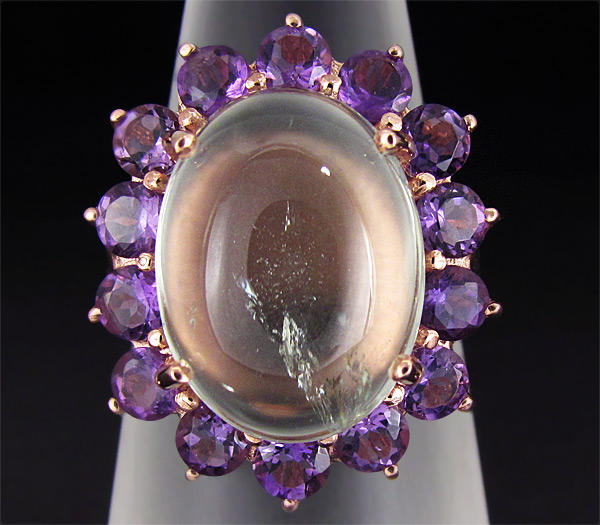 Кольцо из коллекции "Mia" с кабошоном празиолита и аметистами