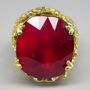 Кольцо из коллекции "Mia" с крупным пурпурно-красным сапфиром