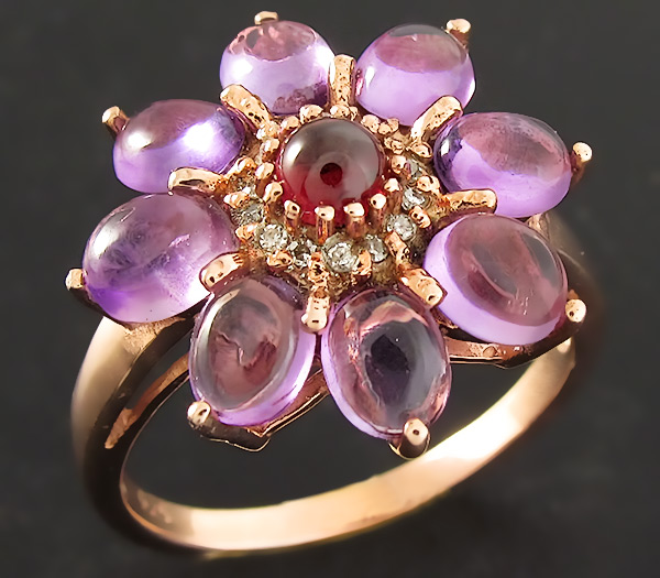 Кольцо из коллекции "Mia" с кабошонами родолита и аметистов